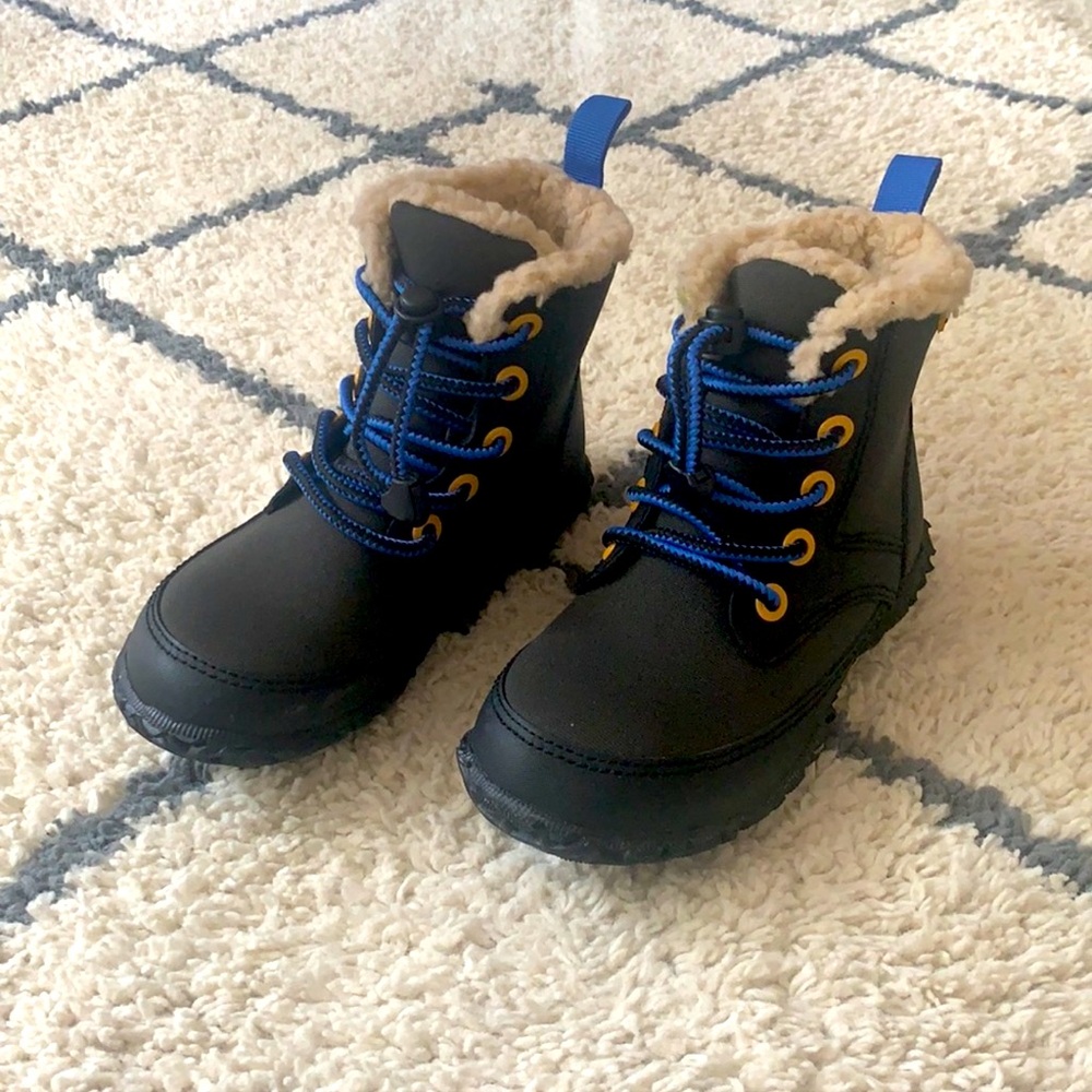 Black insulated Bogs Boots